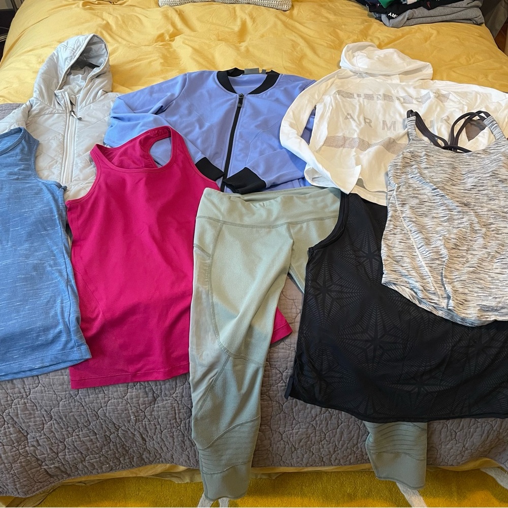Active wear bundle! Size Extra Small and Small